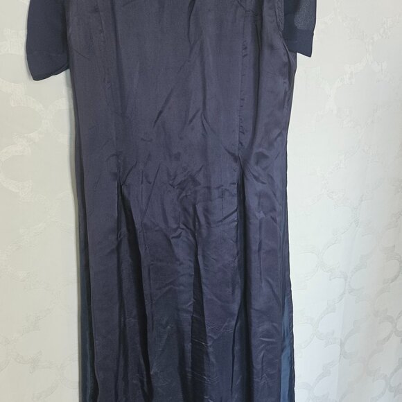 Cynthia Howie - Navy A-Line Dress: Timeless Elegance with Delicate Pleats - Picture 11 of 12